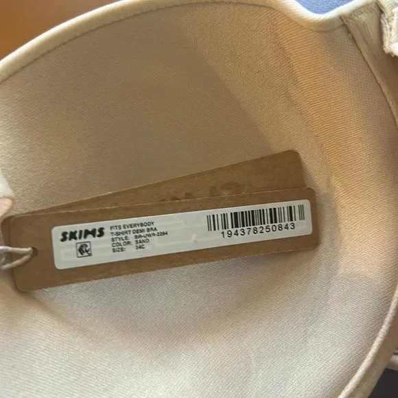 Skims Fits Everybody T-Shirt Demi Bra In Sand NWT 2294 34C